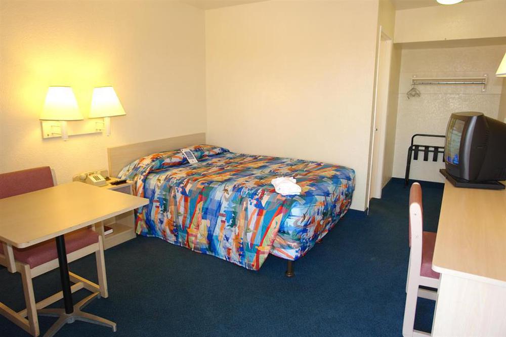 Motel 6-Youngtown, Az - Phoenix - Sun City الغرفة الصورة